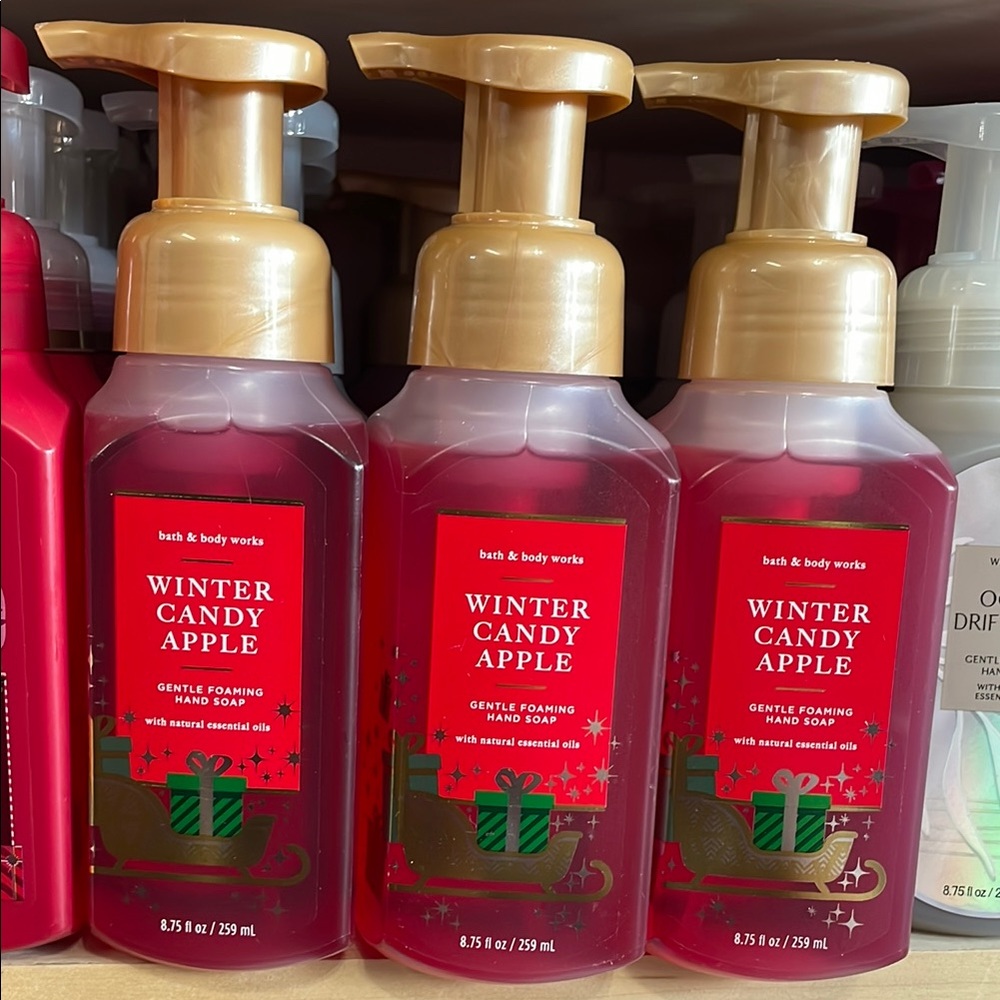 Bath & Body Works Winter Candy Apple Foaming Hand Soap - Red set of 3